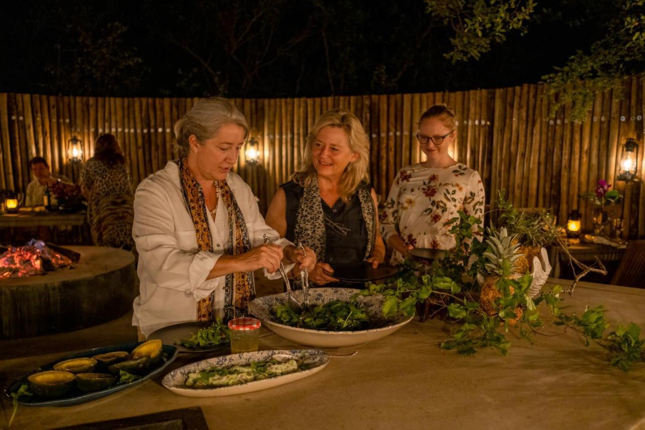 Safari Moon Luxury Bush Lodge Hoedspruit Extérieur photo